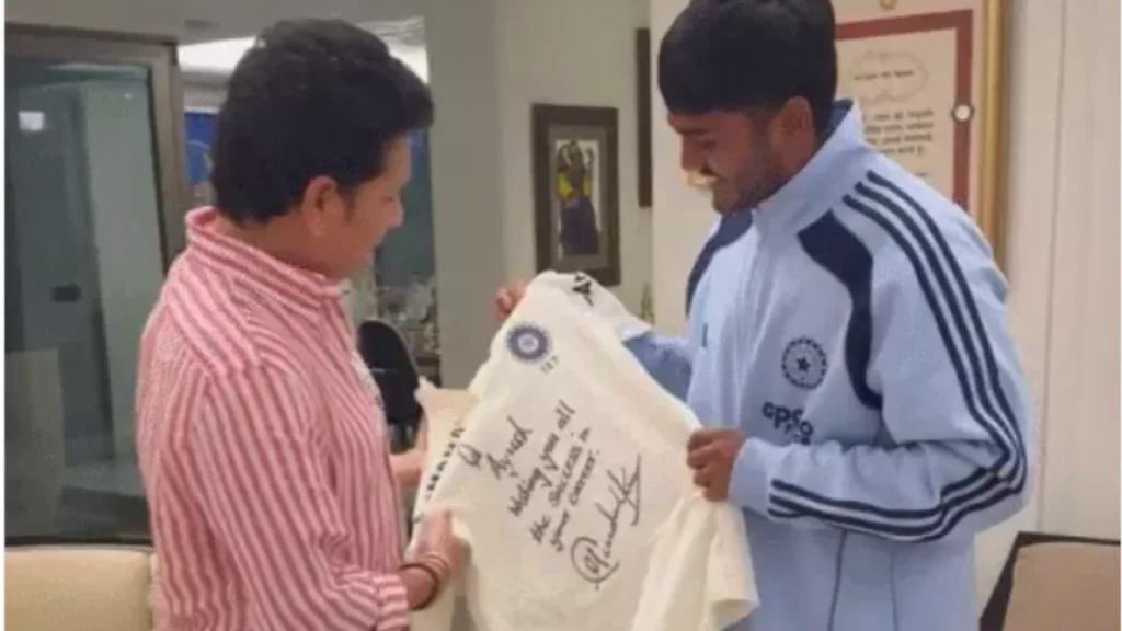 Sachin Tendulkar Meets U19 Captain Ayush Mhatre